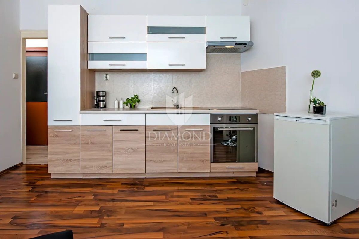 Očarljivo stanovanje v starem delu Rovinja v mirni ulici