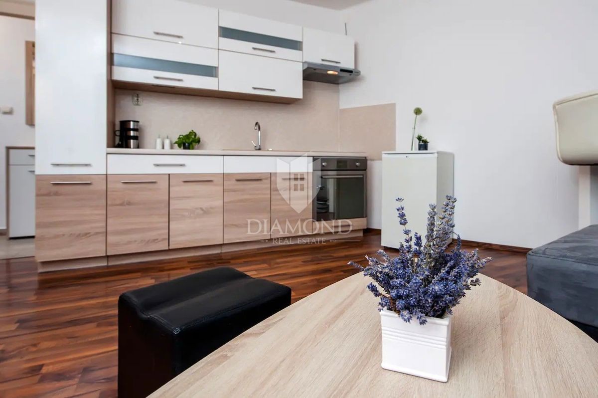 Očarljivo stanovanje v starem delu Rovinja v mirni ulici