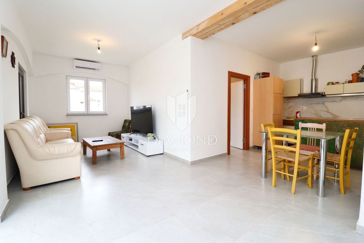 Poreč, okolica, 2 apartmaja z velikim vrtom