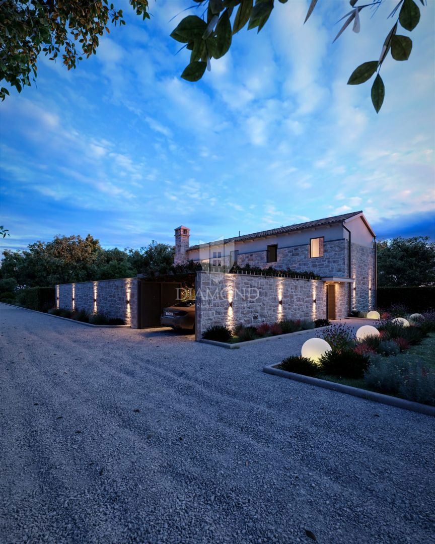 Bale, osamljena kamnita hiša za prenovo