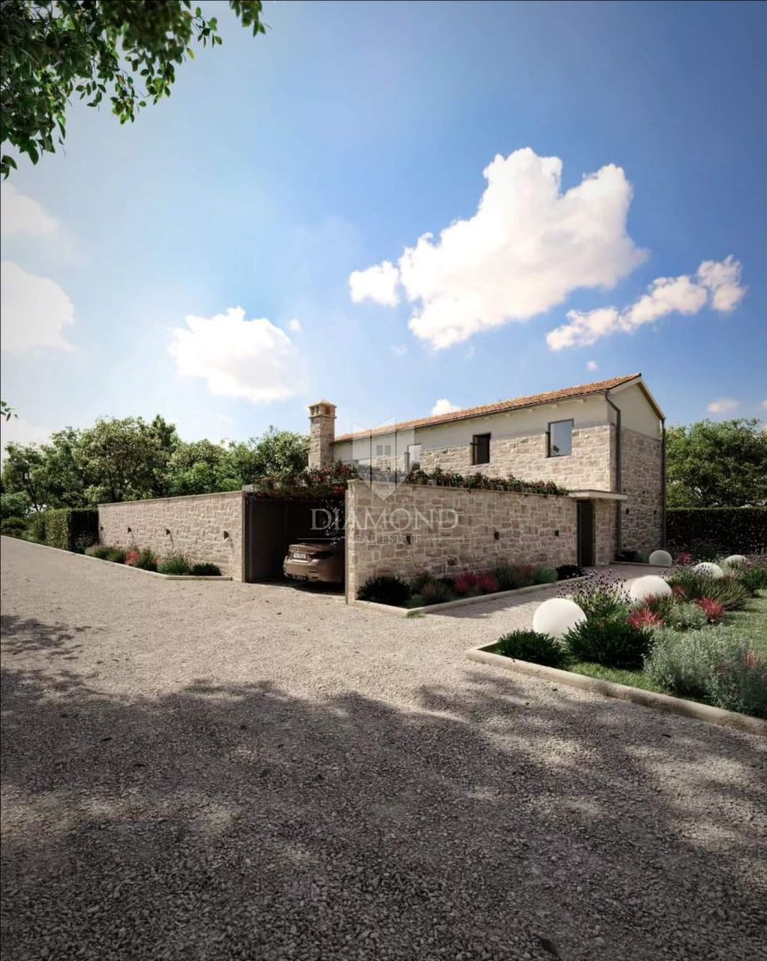 Bale, osamljena kamnita hiša za prenovo