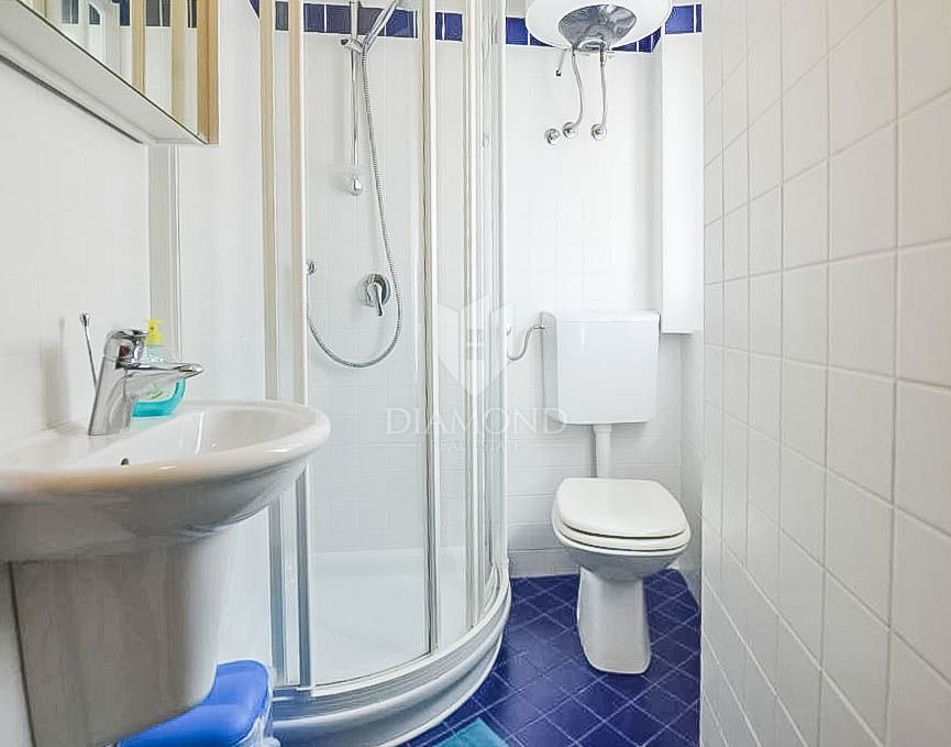 Rovinj! Center! Stanovanje s pogledom na morje!