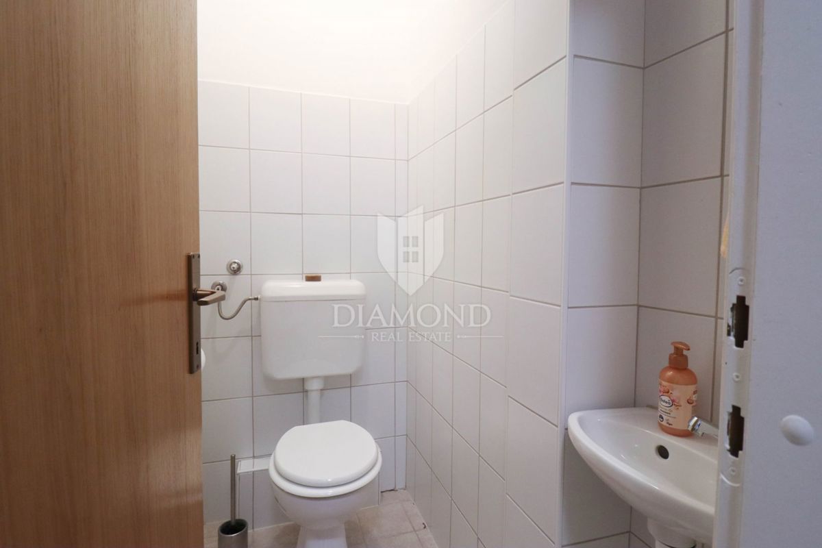 Zagreb, Špansko! Trisobno stanovanje!