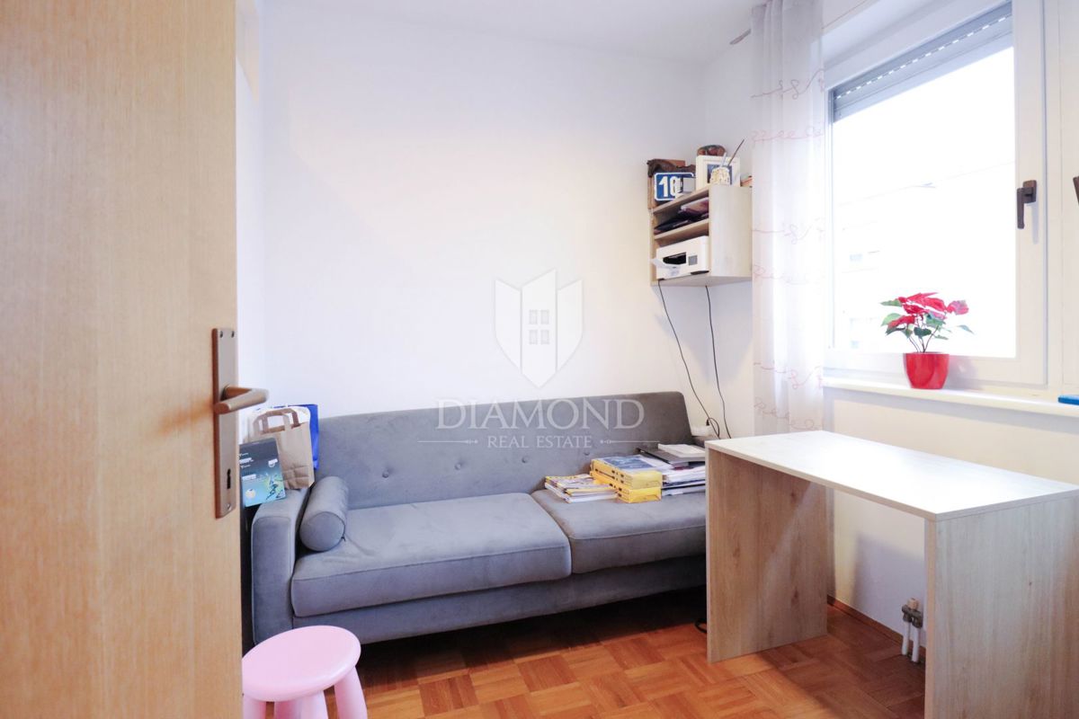 Zagreb, Špansko! Trisobno stanovanje!