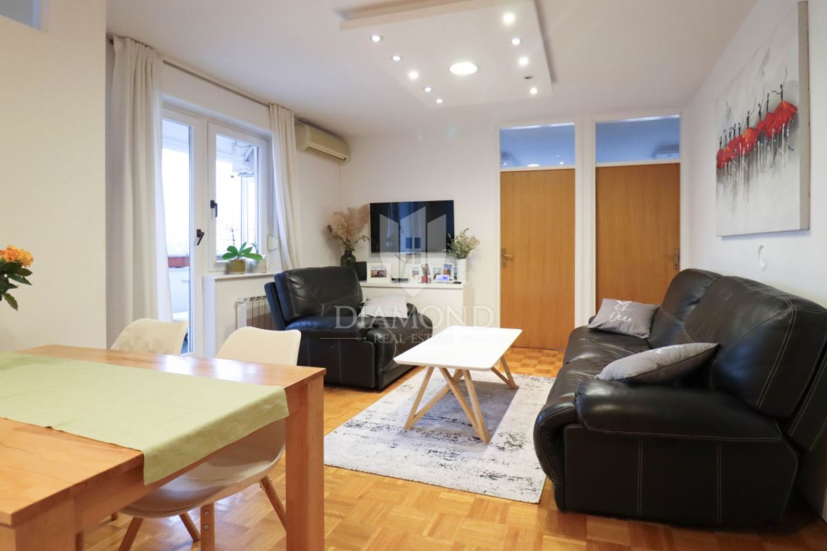 Zagreb, Špansko! Trisobno stanovanje!