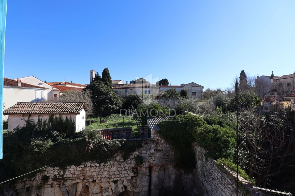 Rovinj, center, dvoetažno stanovanje s pogledom na morje