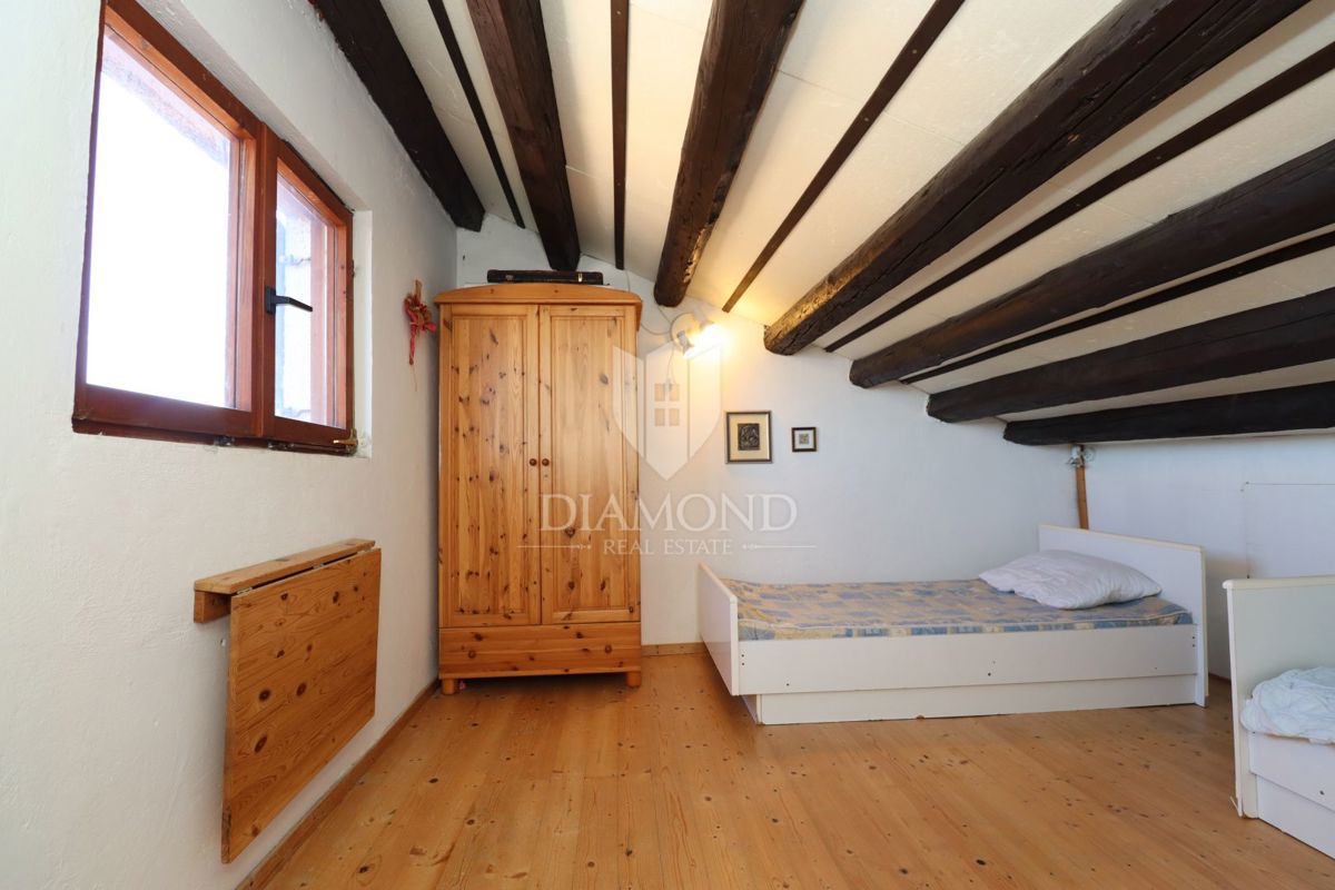 Rovinj, center, dvoetažno stanovanje s pogledom na morje