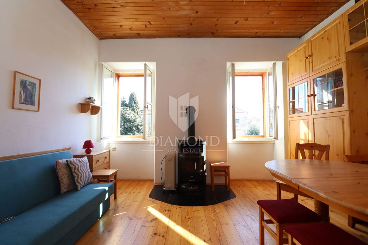 Rovinj, center, dvoetažno stanovanje s pogledom na morje