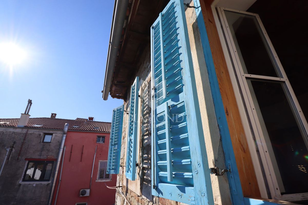 Rovinj, center, dvoetažno stanovanje s pogledom na morje