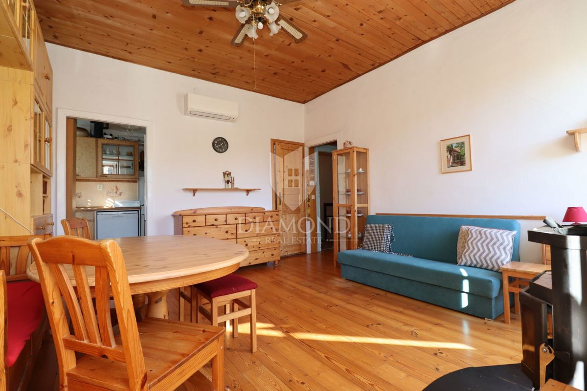 Rovinj, center, dvoetažno stanovanje s pogledom na morje