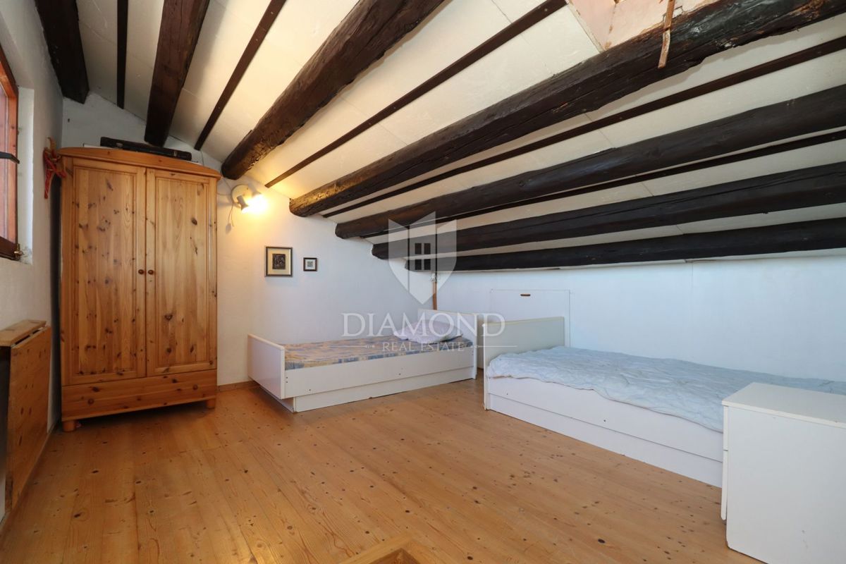 Rovinj, center, dvoetažno stanovanje s pogledom na morje