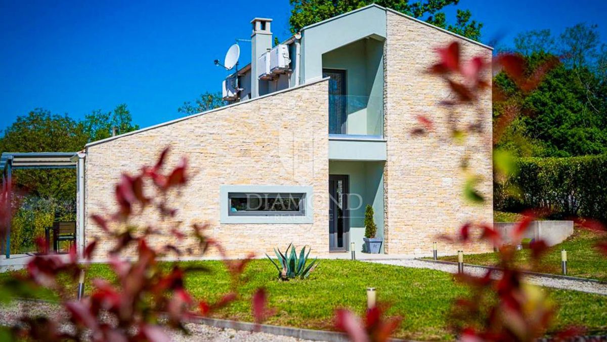 Osrednja Istra, odlična hiša v bližini sv. Petra z bazenom