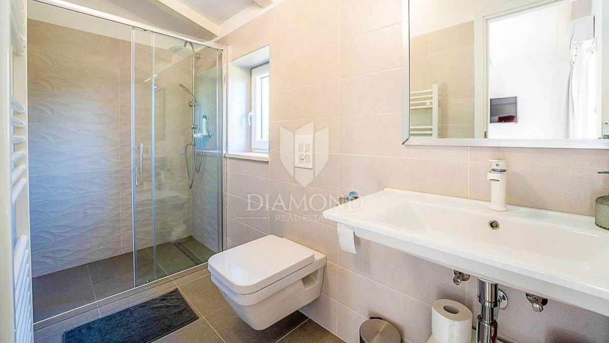 Osrednja Istra, odlična hiša v bližini sv. Petra z bazenom