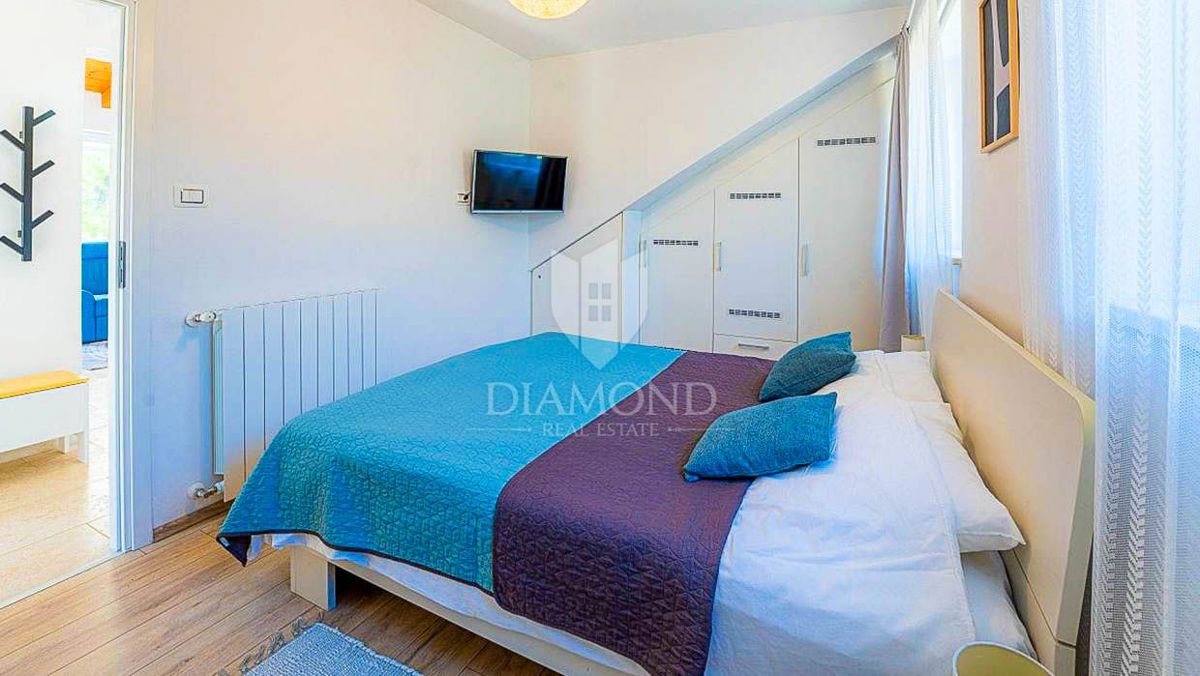 Osrednja Istra, odlična hiša v bližini sv. Petra z bazenom