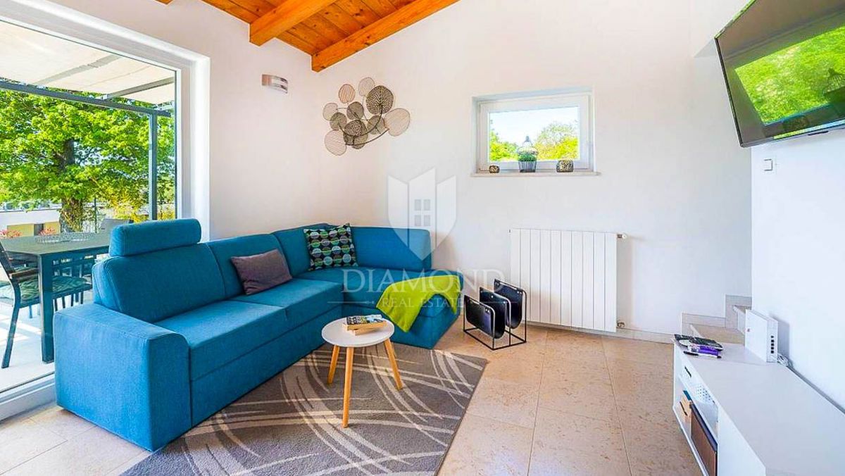 Osrednja Istra, odlična hiša v bližini sv. Petra z bazenom