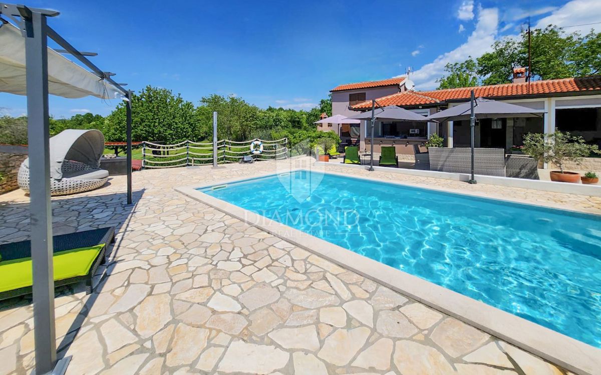 Labin z okolico, čudovita počitniška hiša z dvema stanovanjema