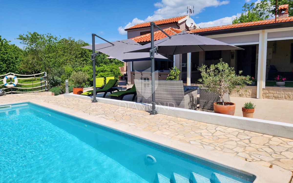 Labin z okolico, čudovita počitniška hiša z dvema stanovanjema