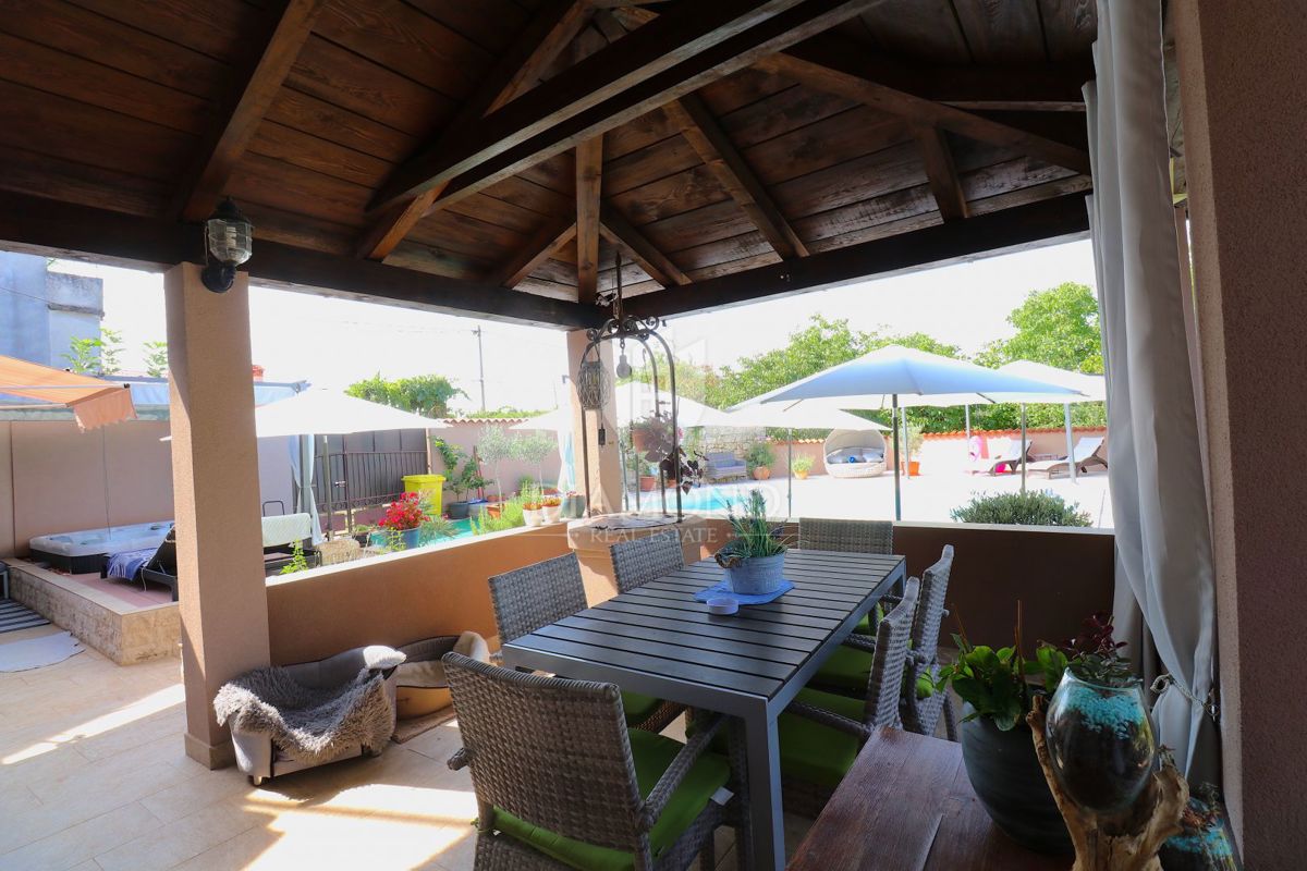 Labin z okolico, čudovita počitniška hiša z dvema stanovanjema