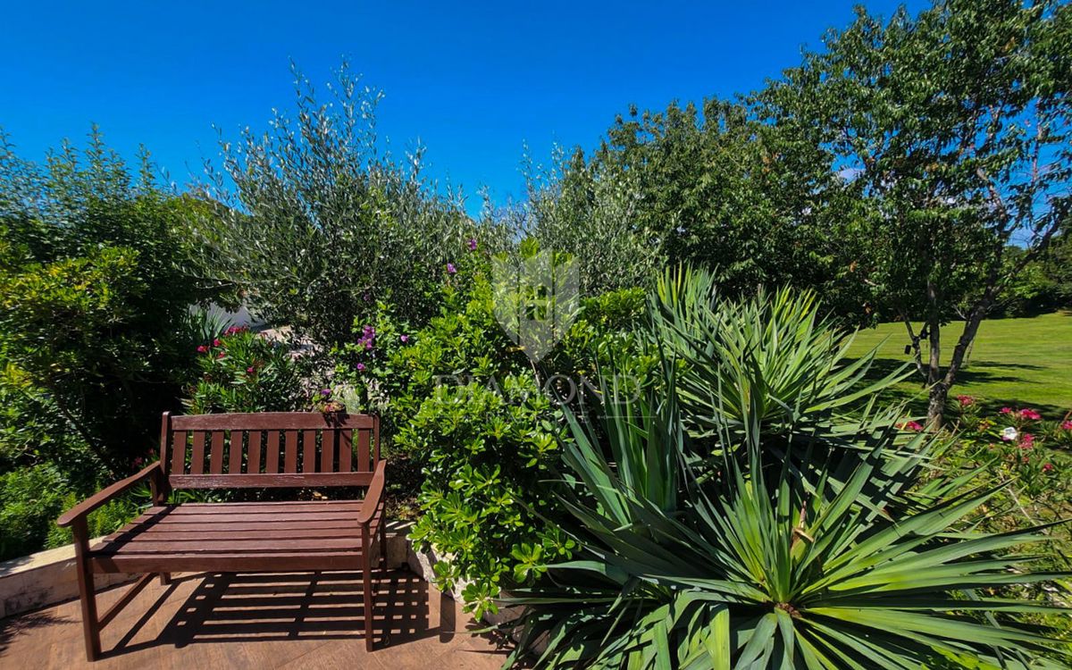 Labin z okolico, čudovita počitniška hiša z dvema stanovanjema