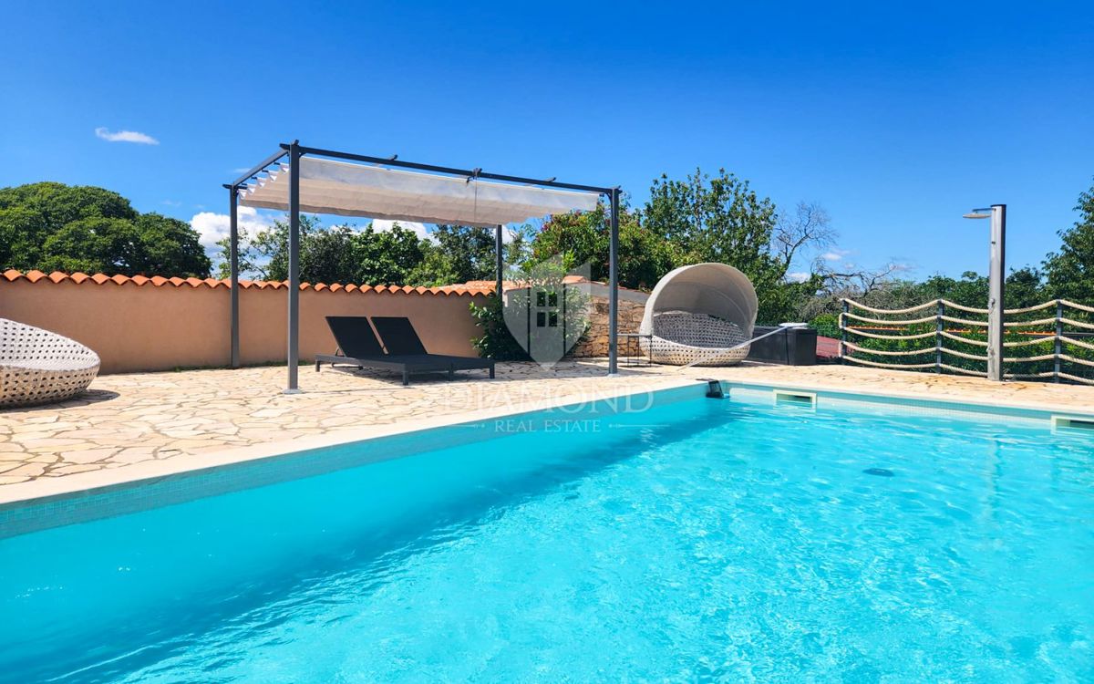 Labin z okolico, čudovita počitniška hiša z dvema stanovanjema