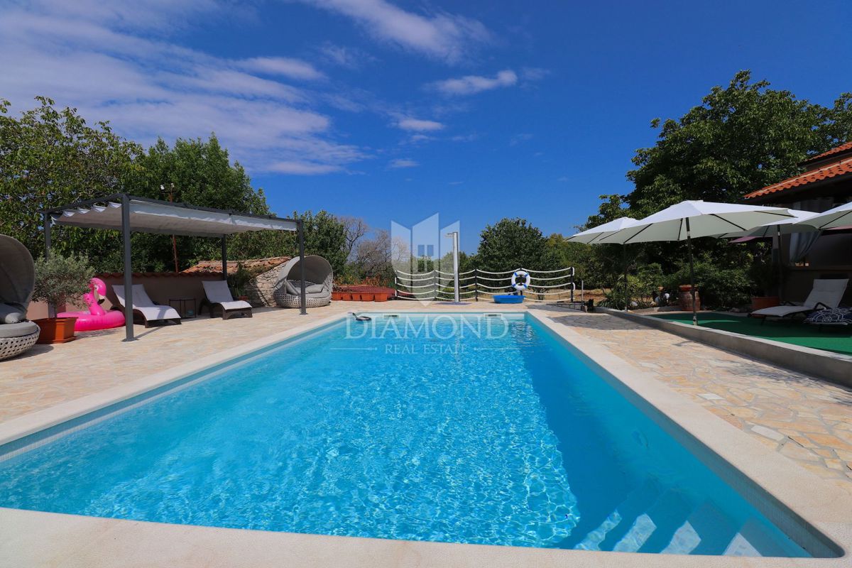 Labin z okolico, čudovita počitniška hiša z dvema stanovanjema