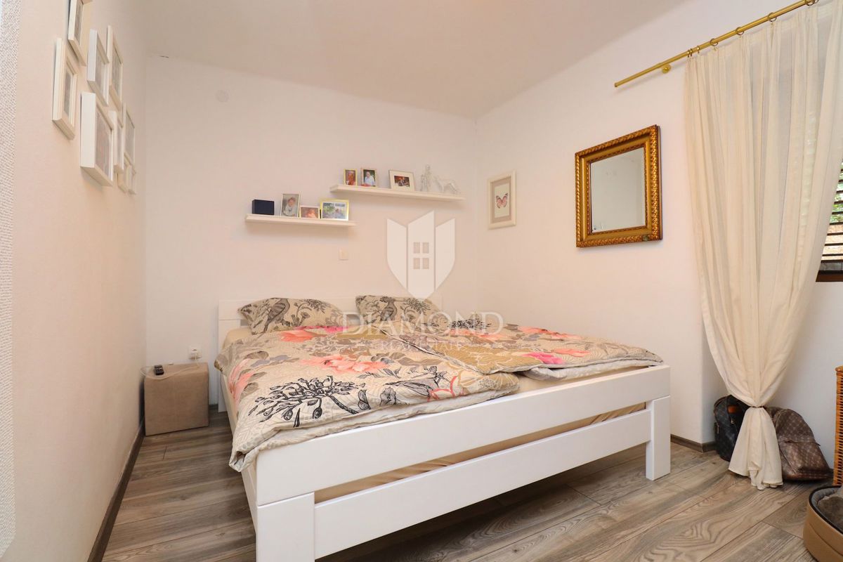 Labin z okolico, čudovita počitniška hiša z dvema stanovanjema