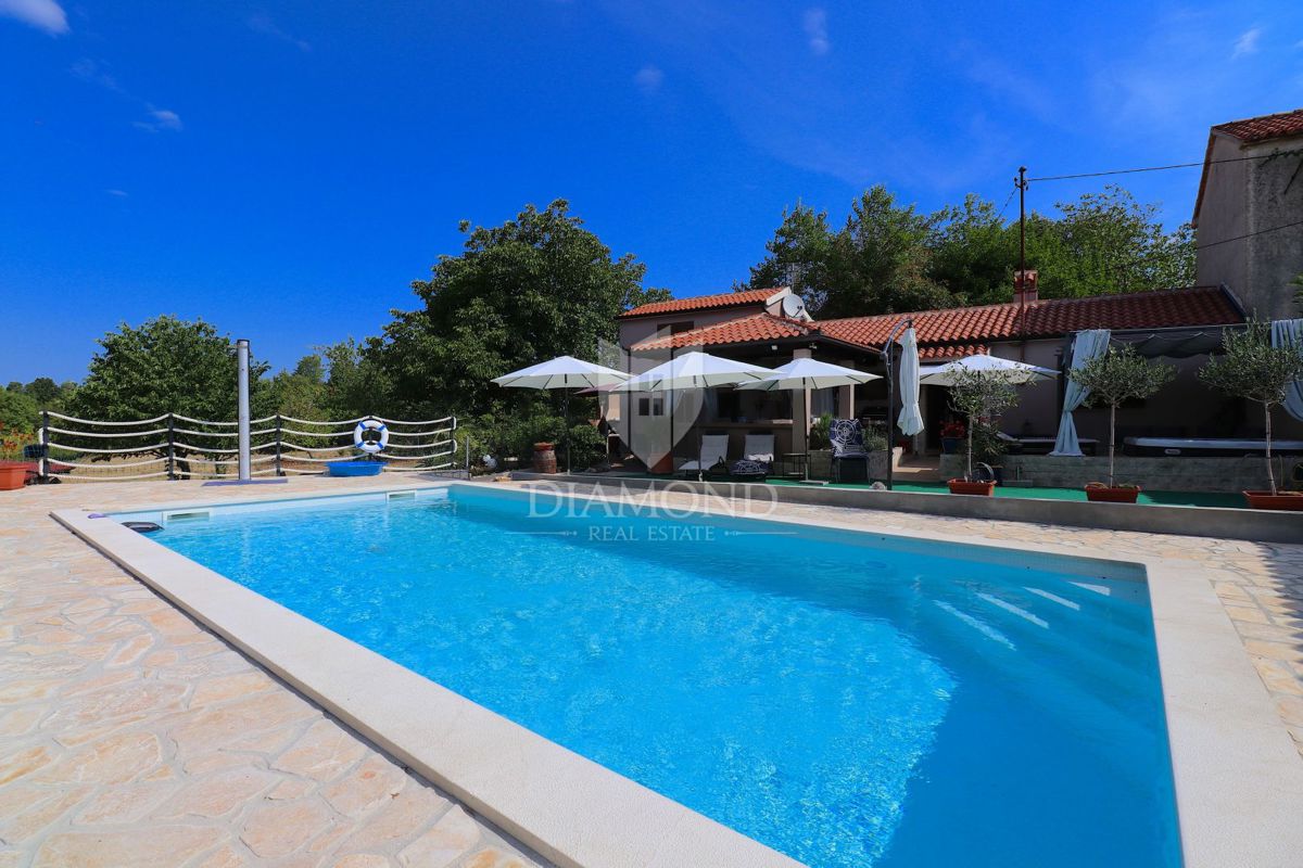 Labin z okolico, čudovita počitniška hiša z dvema stanovanjema