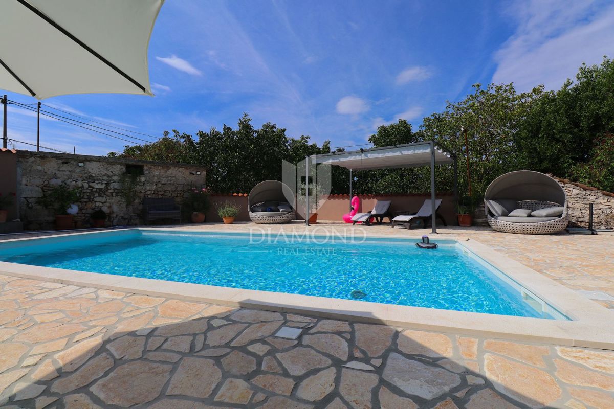 Labin z okolico, čudovita počitniška hiša z dvema stanovanjema