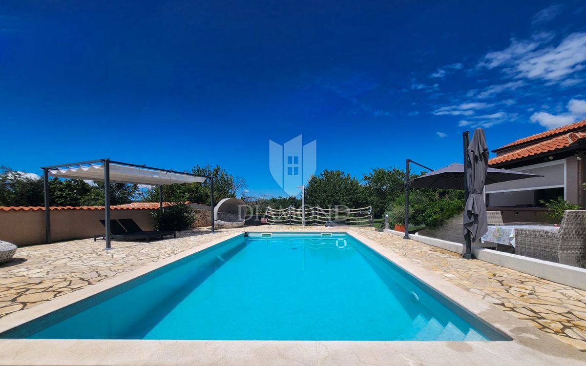 Labin z okolico, čudovita počitniška hiša z dvema stanovanjema