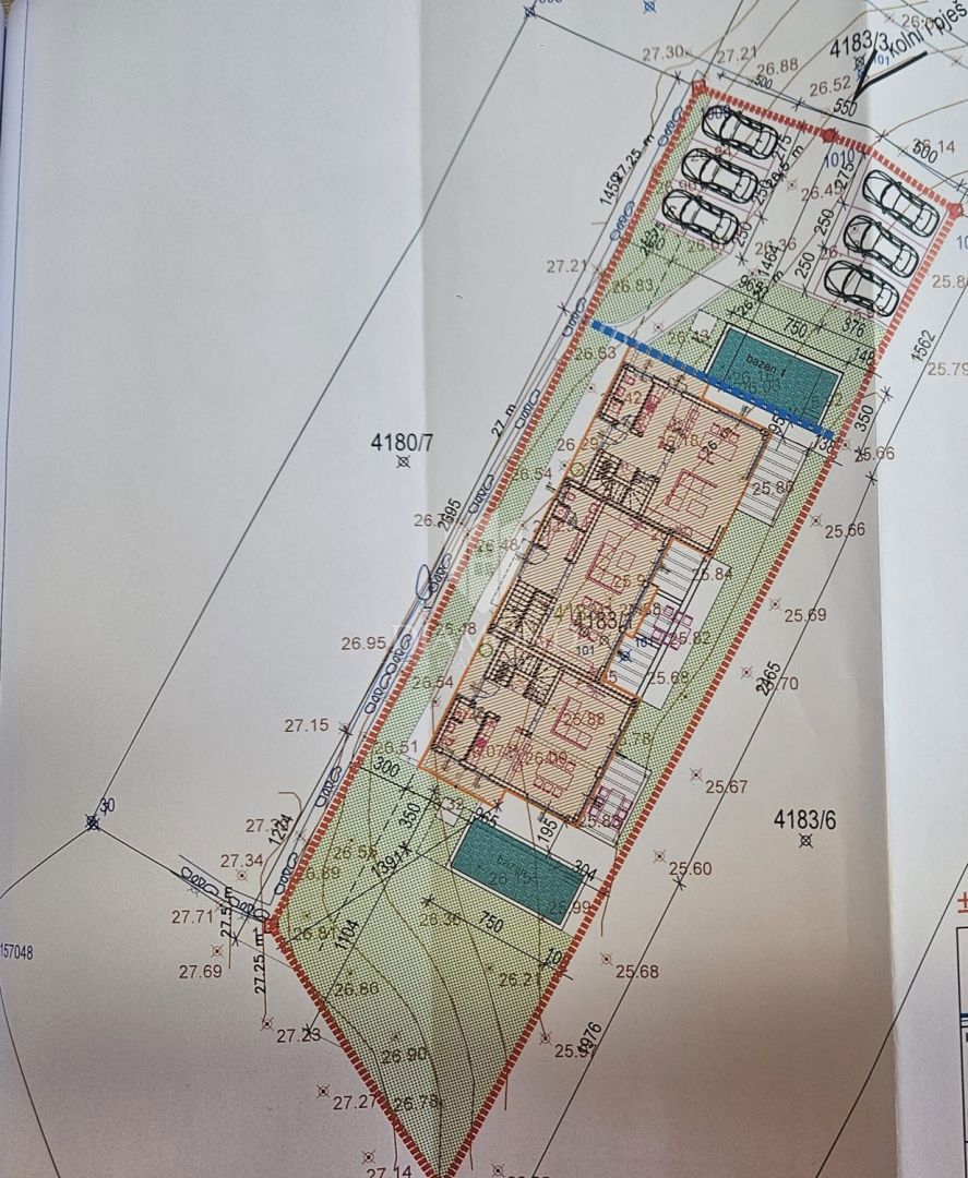 Vrstna hiša blizu centra Pulja!