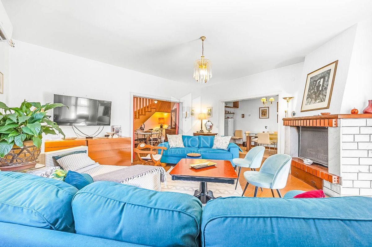 PRILOŽNOST! V bližini Pulja, hiša s tremi stanovanjskimi enotami!