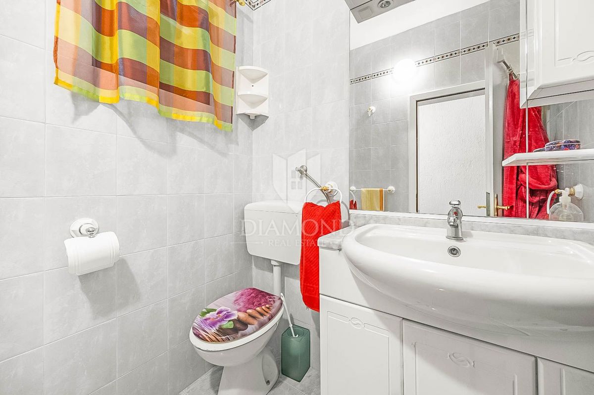 PRILOŽNOST! V bližini Pulja, hiša s tremi stanovanjskimi enotami!