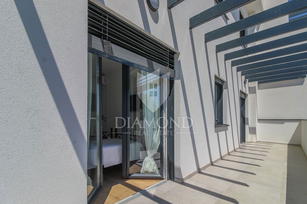 Pula, moderna stavba s 4 apartmaji v bližini centra