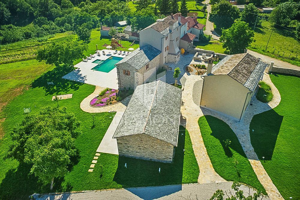 Hiša Završje, Grožnjan, 4.000m2
