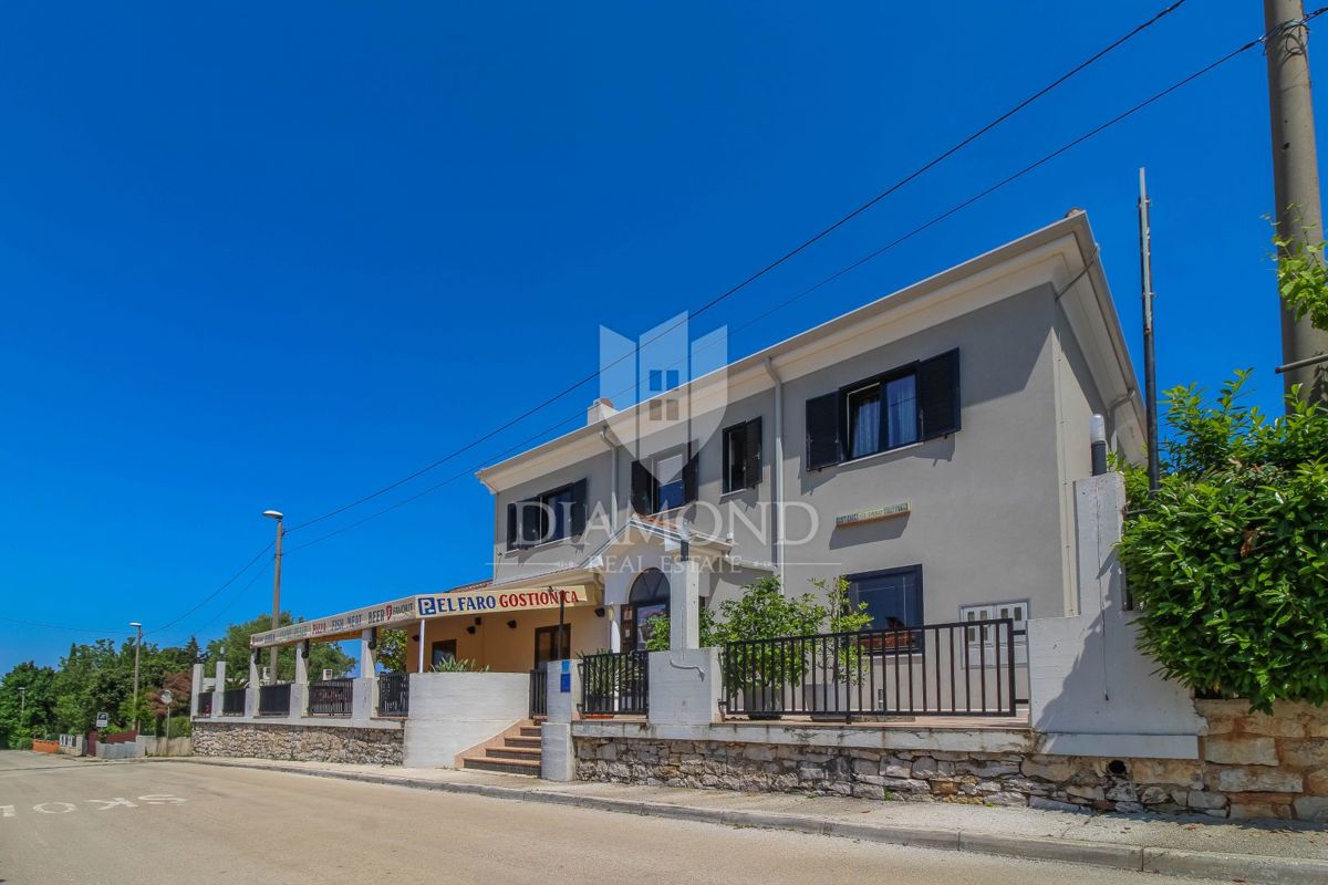 Hiša Bašanija, Umag, 660m2