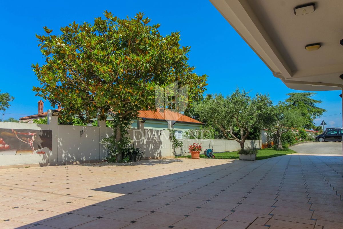 Hiša Bašanija, Umag, 660m2
