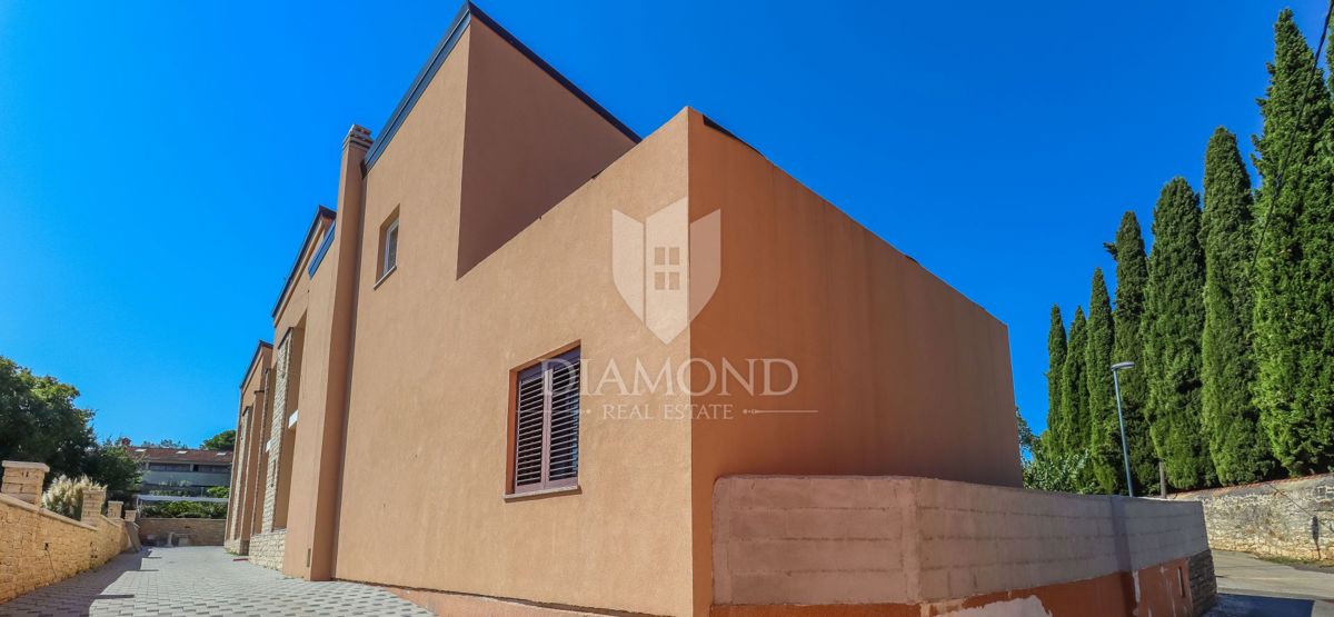 Rovinj, atraktivna vrstna hiša na mirni lokaciji