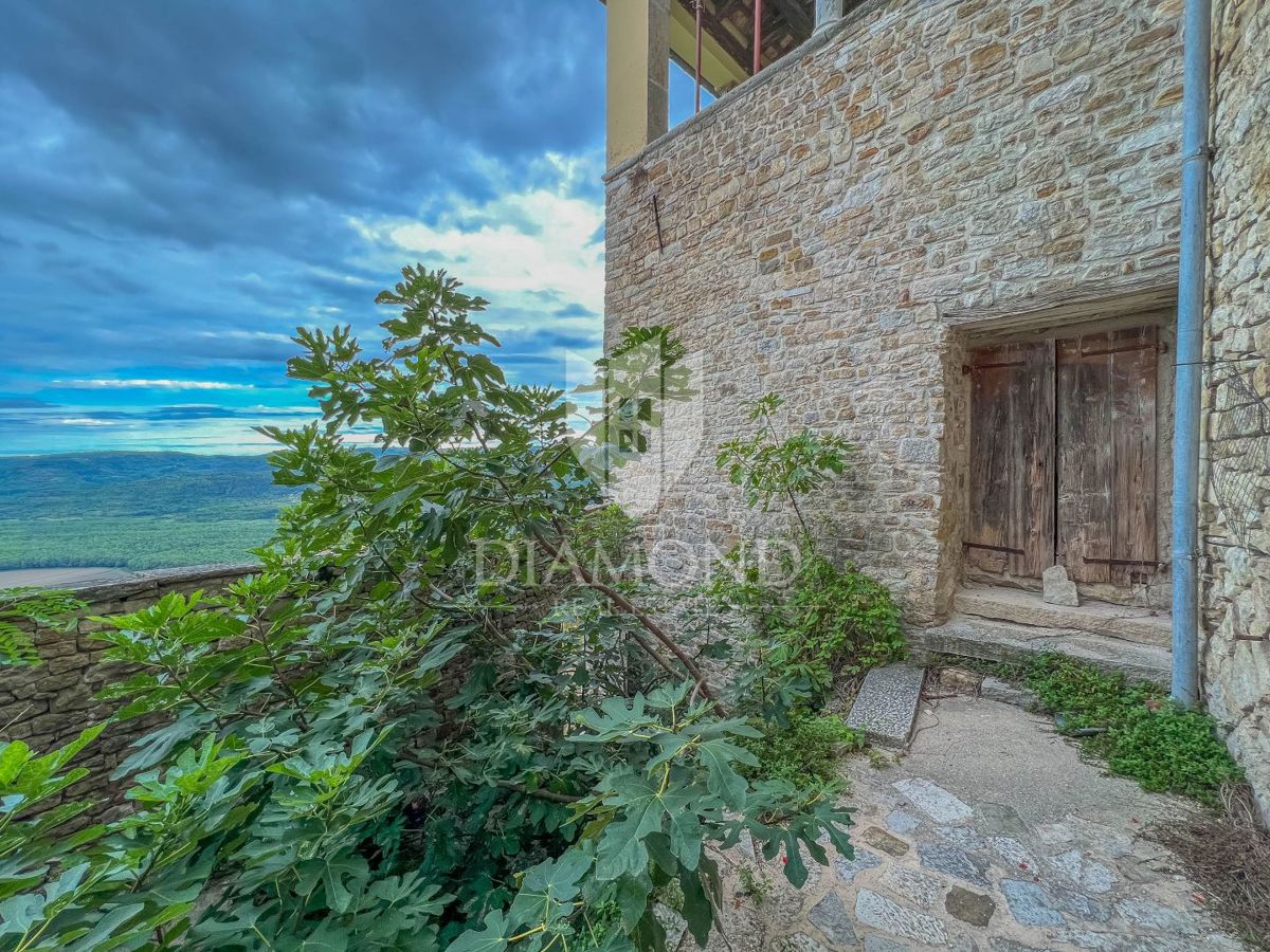 Motovun, hiša v centru z odprtim pogledom