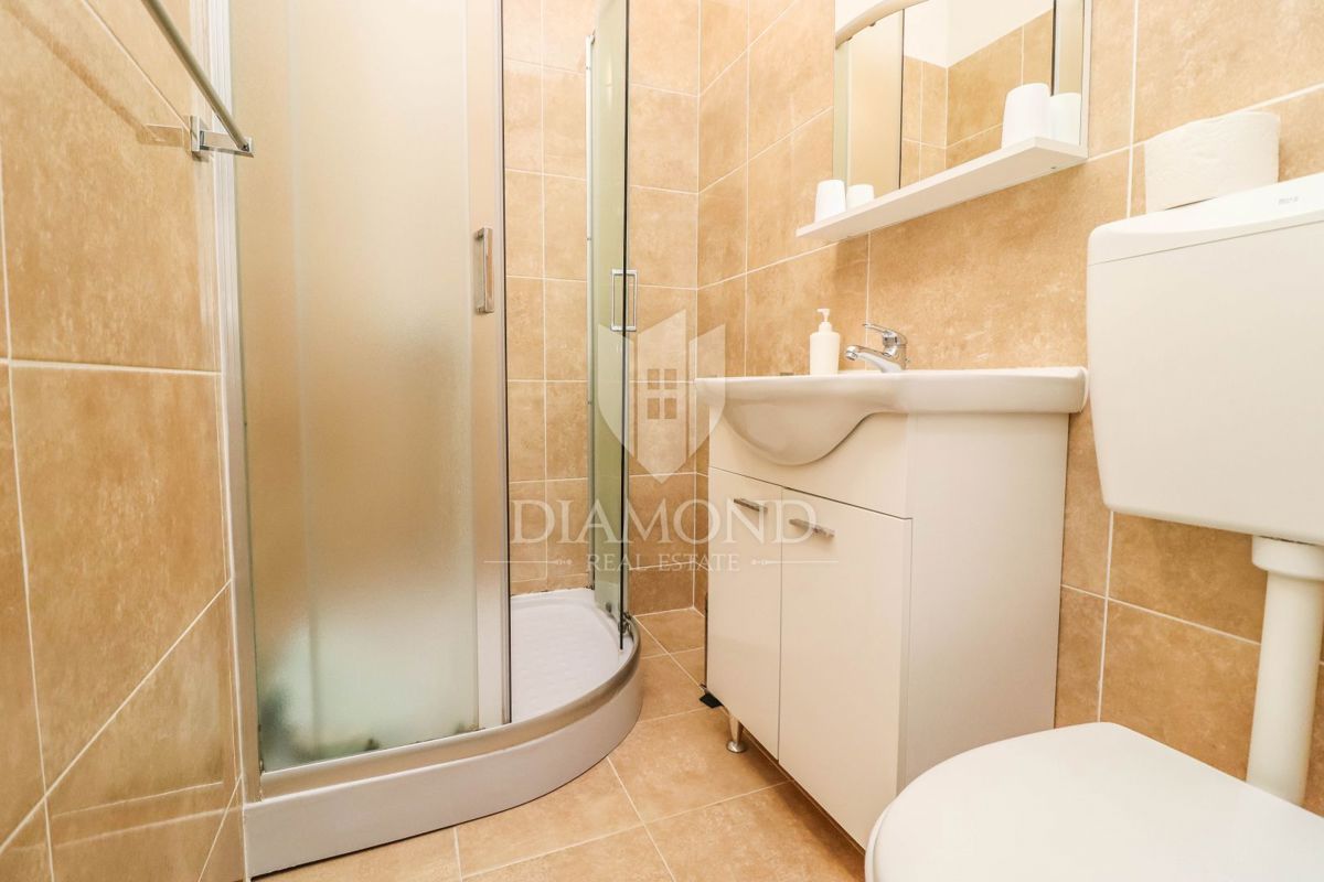 Rovinj, okolica, apartmajska hiša v centru