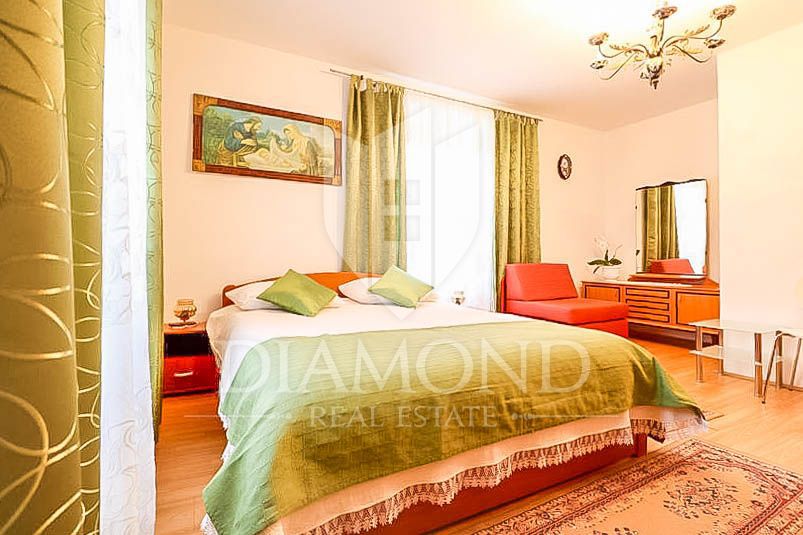 Rovinj, okolica, apartmajska hiša v centru