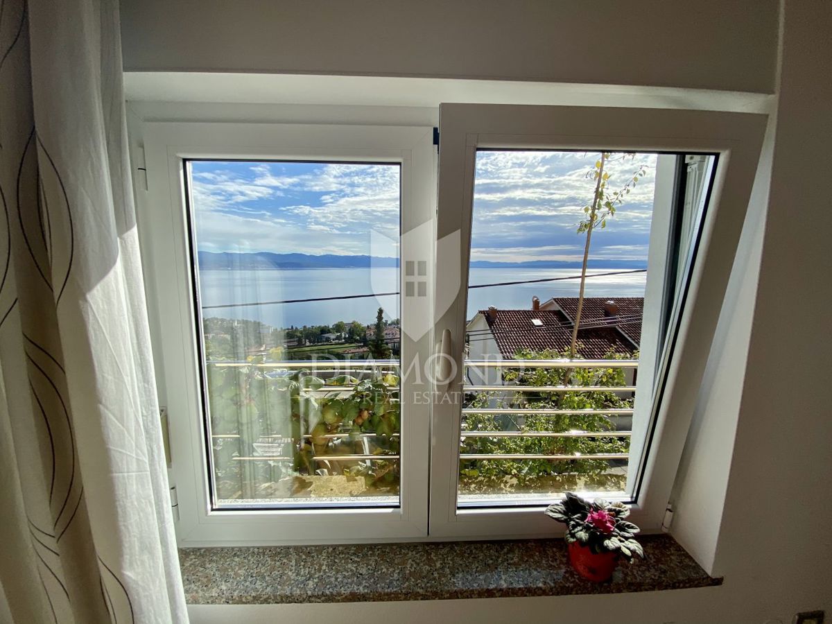 Opatija, okolica, samostojna hiša s pogledom na morje