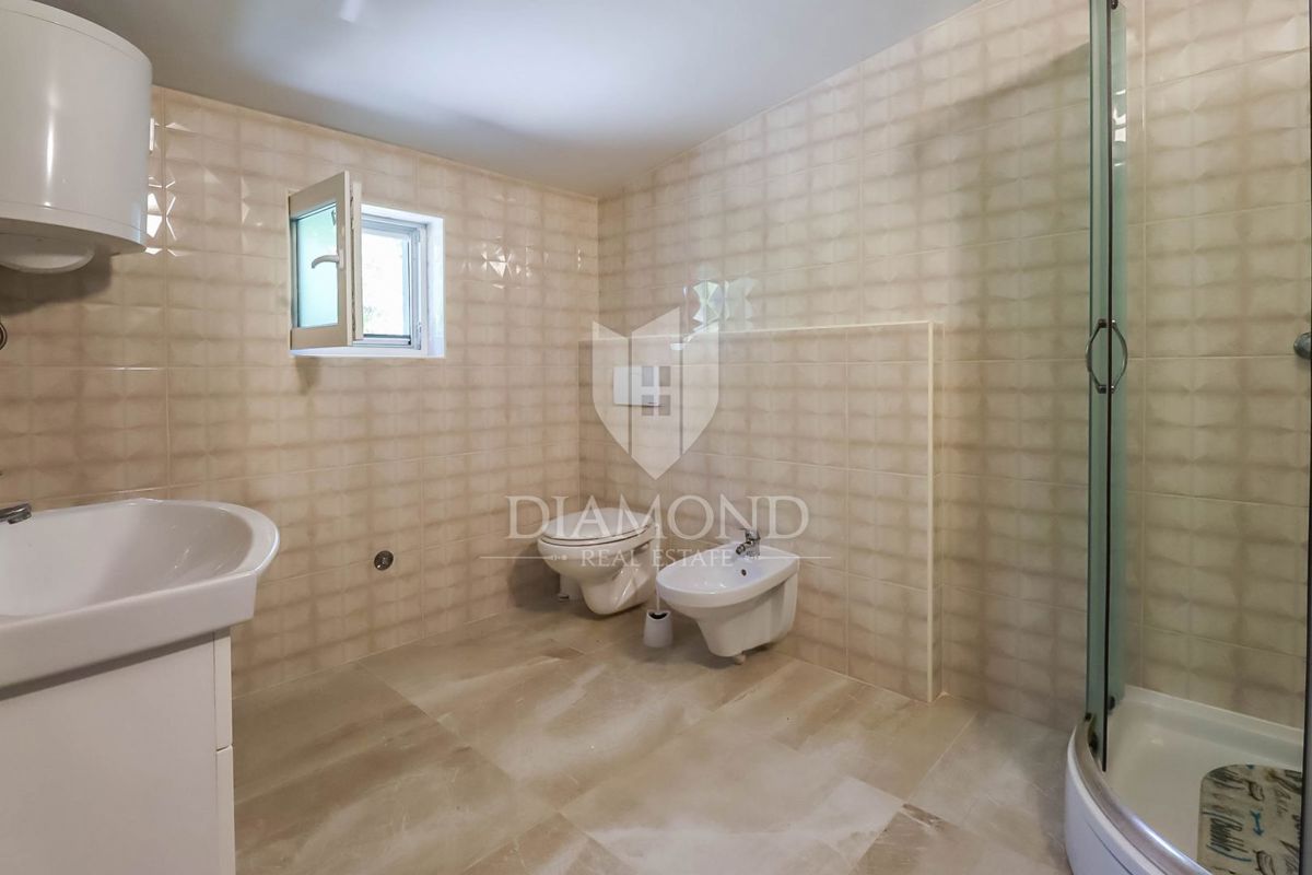 Hiša Rovinj, 240m2