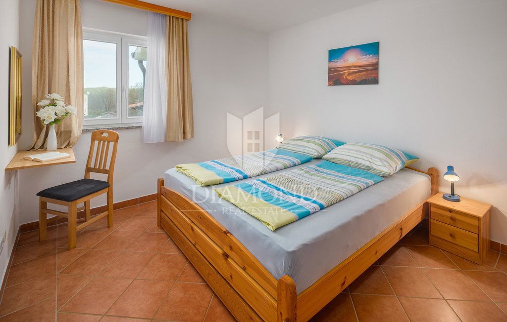 Poreč, apartmajska hiša z bazenom na atraktivni lokaciji!