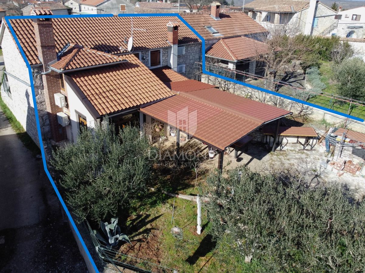 Poreč, okolica, lepa kamnita hiša na mirnem mestu!