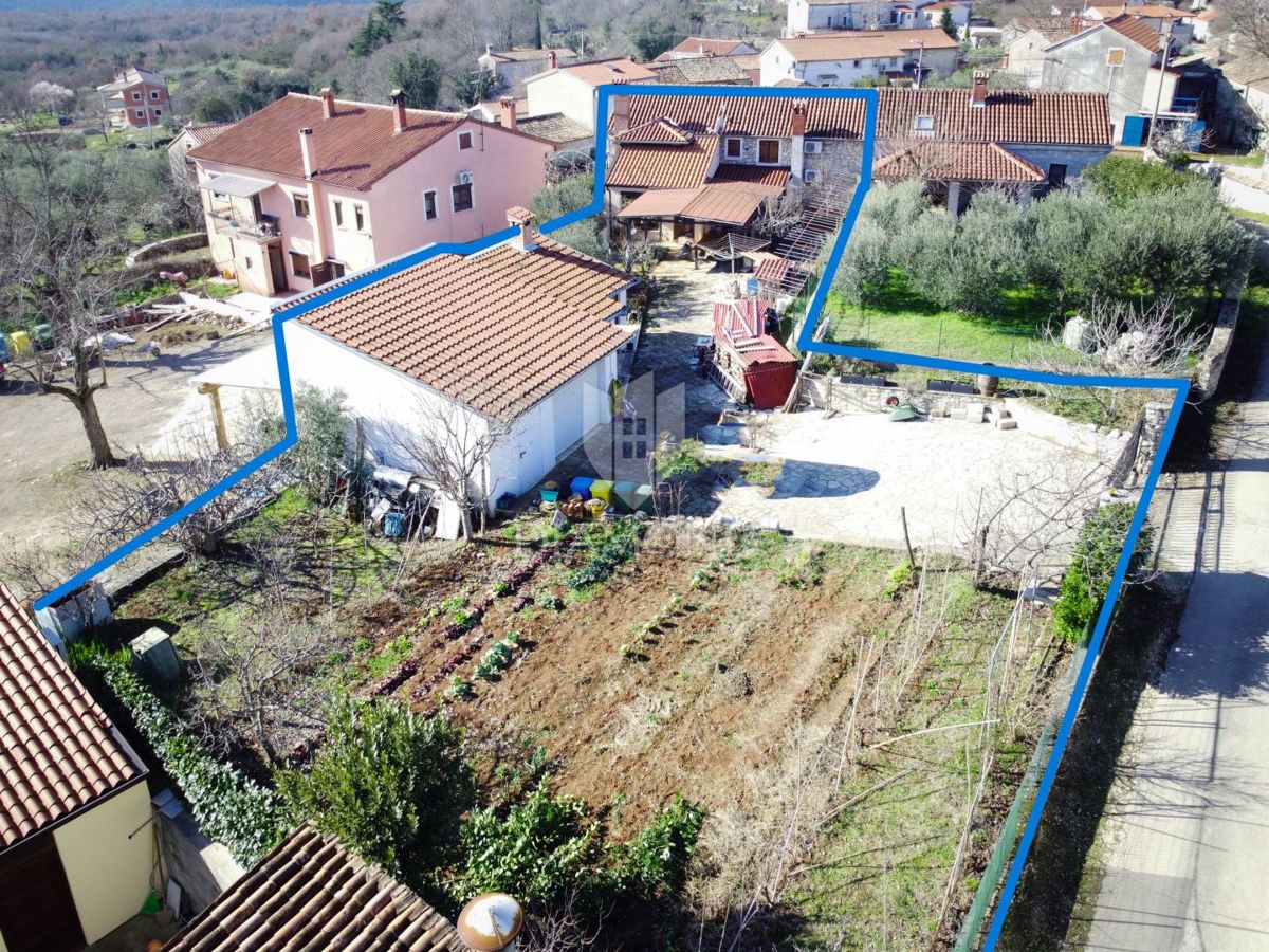 Poreč, okolica, lepa kamnita hiša na mirnem mestu!