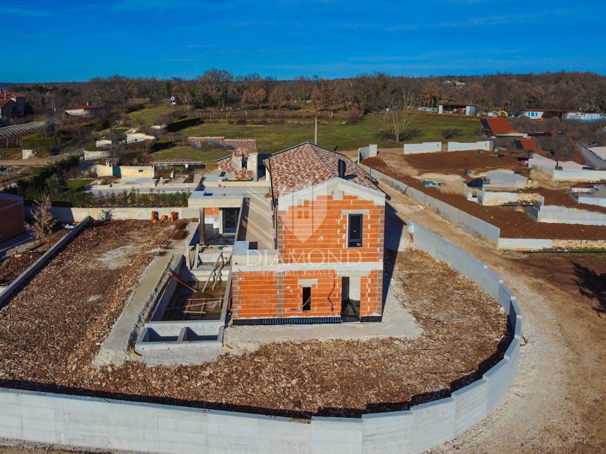 Poreč, okolica. Dizajnerska vila z wellnessom in pogledom na morje