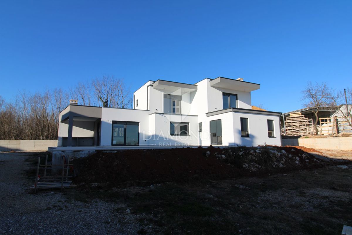 Labin, okolica, novozgrajena počitniška hiša