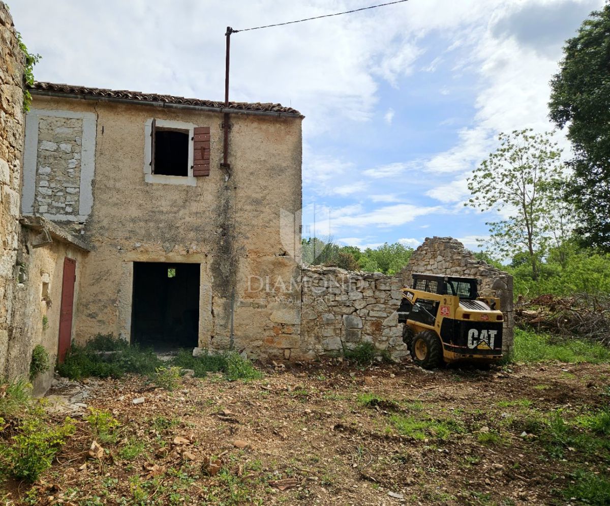 Poreč, okolica, starina za adaptacijo na mirnem mestu