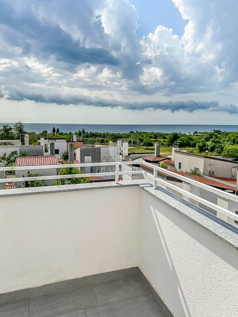 Novigrad, okolica - stanovanje s panoramskim pogledom na morje!