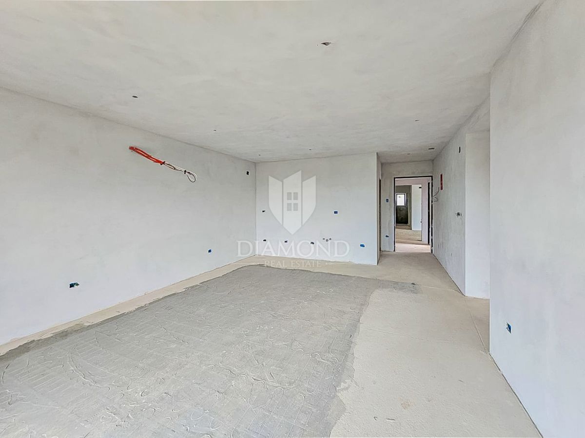 Umag! Apartma v 1. nadstropju s strešno teraso in pogledom na morje!